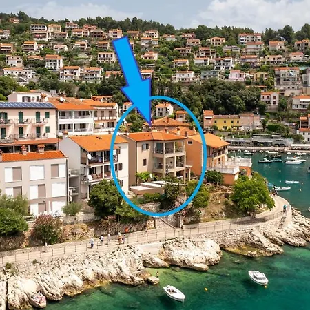 Seafront 2-Bedroom Apartment Nika - Rabac Exterior photo