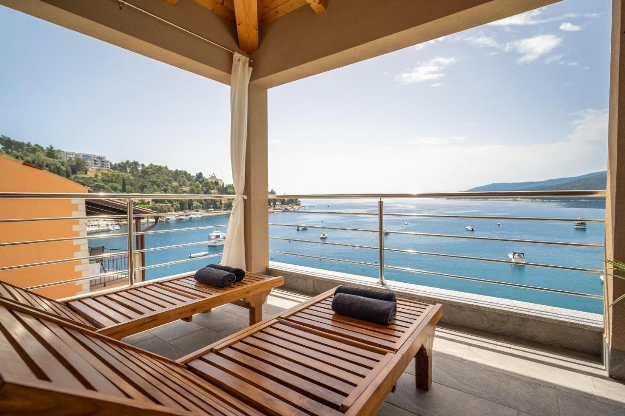 Seafront 2-bedroom Nika -