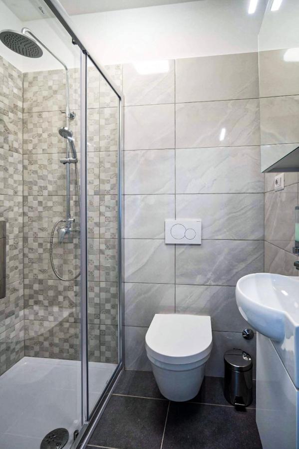 Apartment Seafront 2-bedroom Nika - Rabac